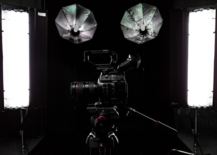 film photography studio for rent booking lighting kinoflo rentals rental greenscreen backdrop affrodable downtown